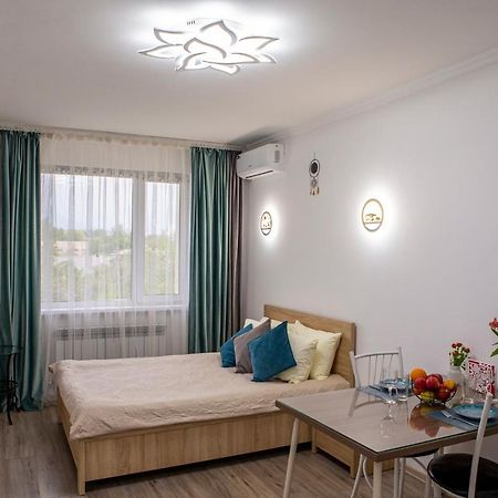 Уютная Студия С Видом На Горы Almaty Bagian luar foto